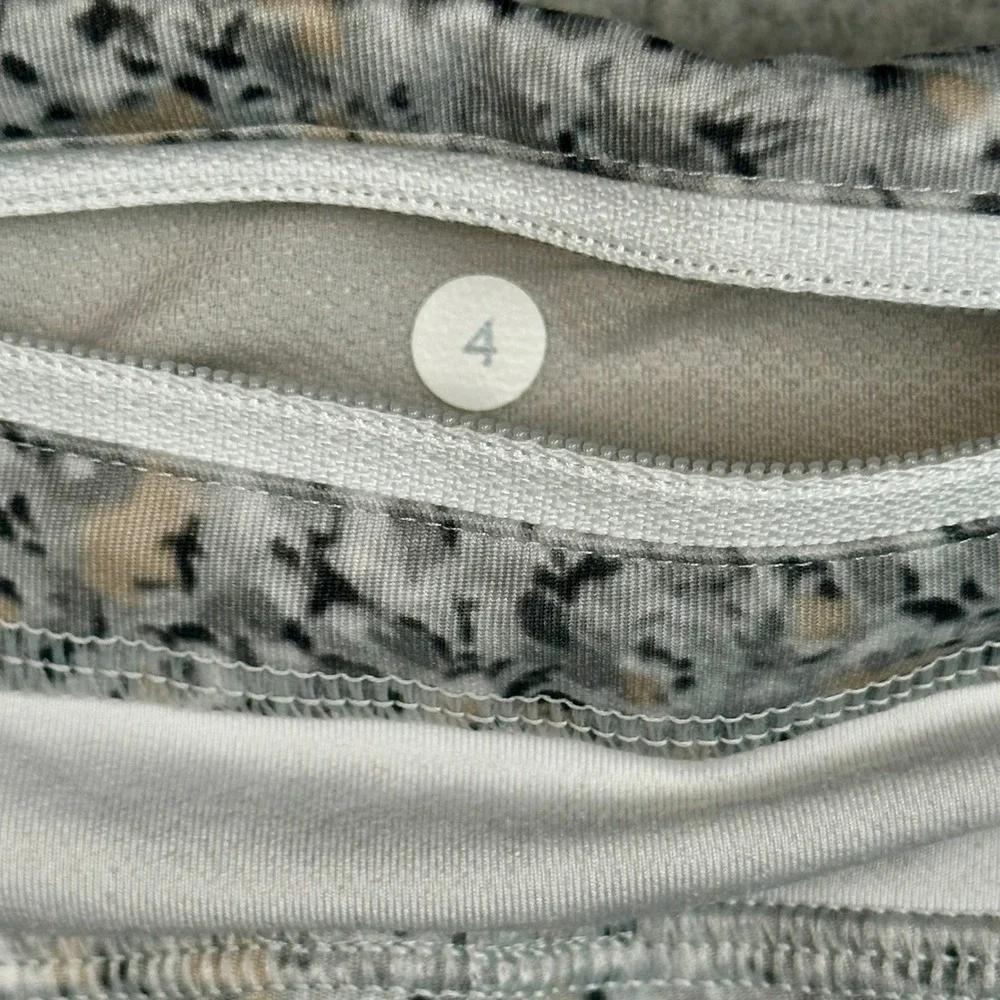 Lululemon Run Inspire Crop II Leggings Womens 4 Petite Fleur Luxtreme Floral